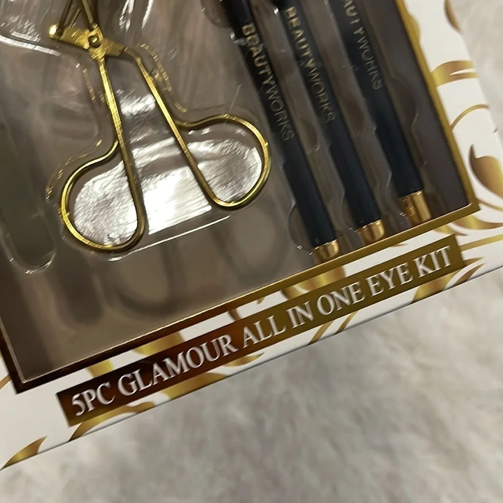 New Beautyworks 5 piece glamour all in one eye kit